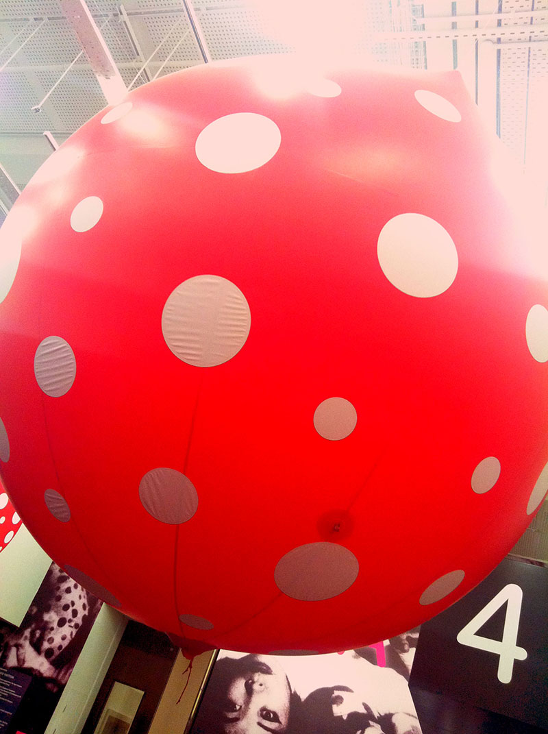 Inflated polka dots at the entrance